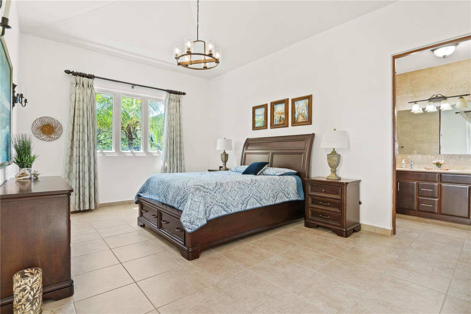 THE VIEWS - Residential