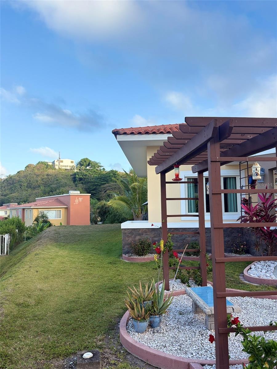 THE VIEWS - Residential