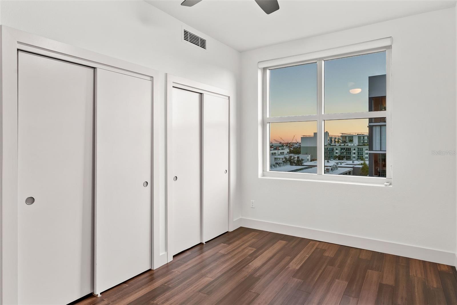 GRAND CENTRAL AT KENNEDY RESID - Residential