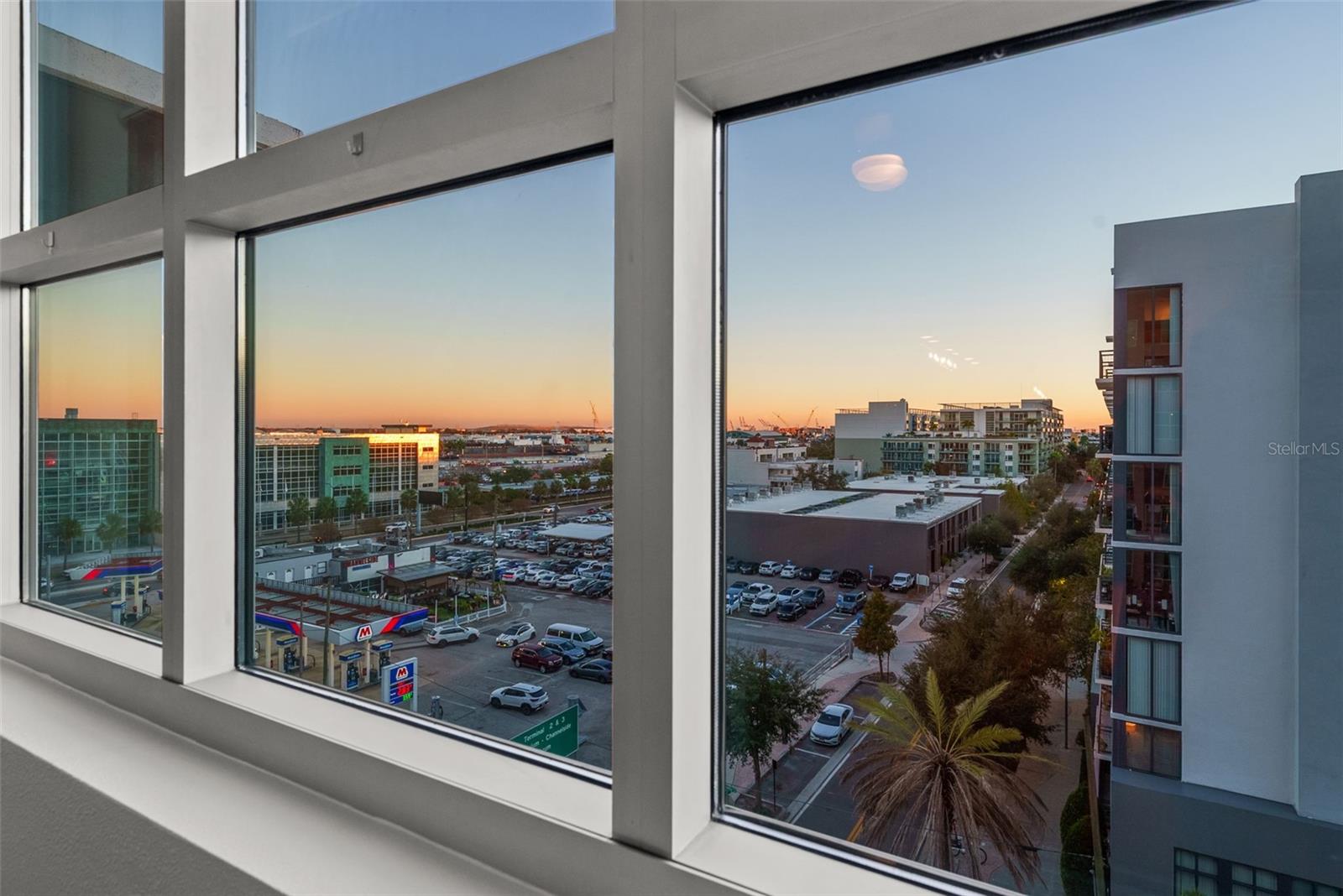 GRAND CENTRAL AT KENNEDY RESID - Residential