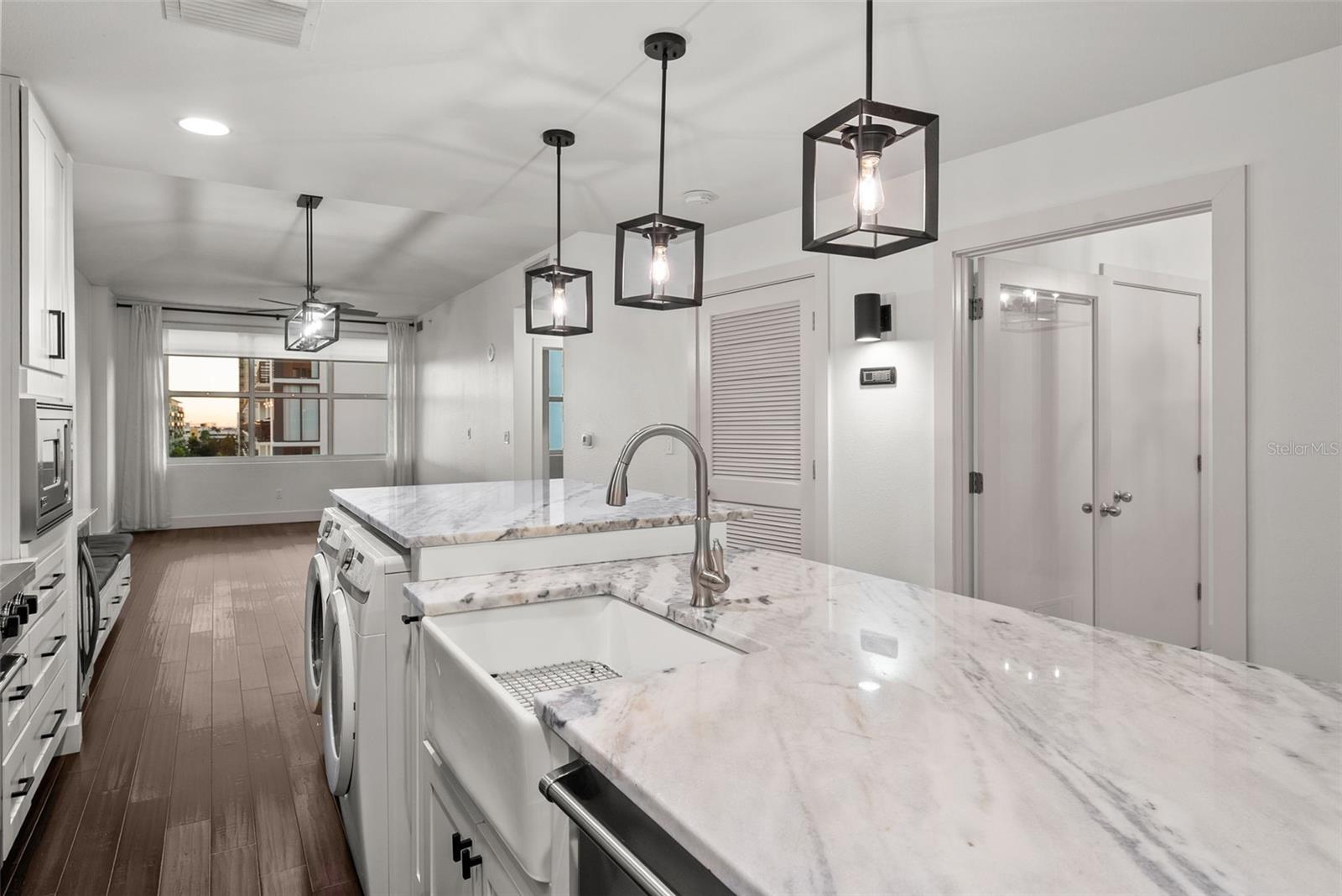 GRAND CENTRAL AT KENNEDY RESID - Residential