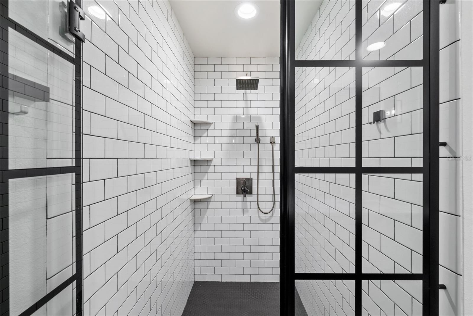 GRAND CENTRAL AT KENNEDY RESID - Residential