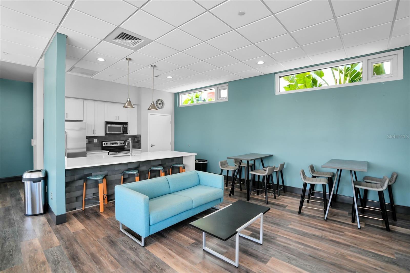 GRAND CENTRAL AT KENNEDY RESID - Residential