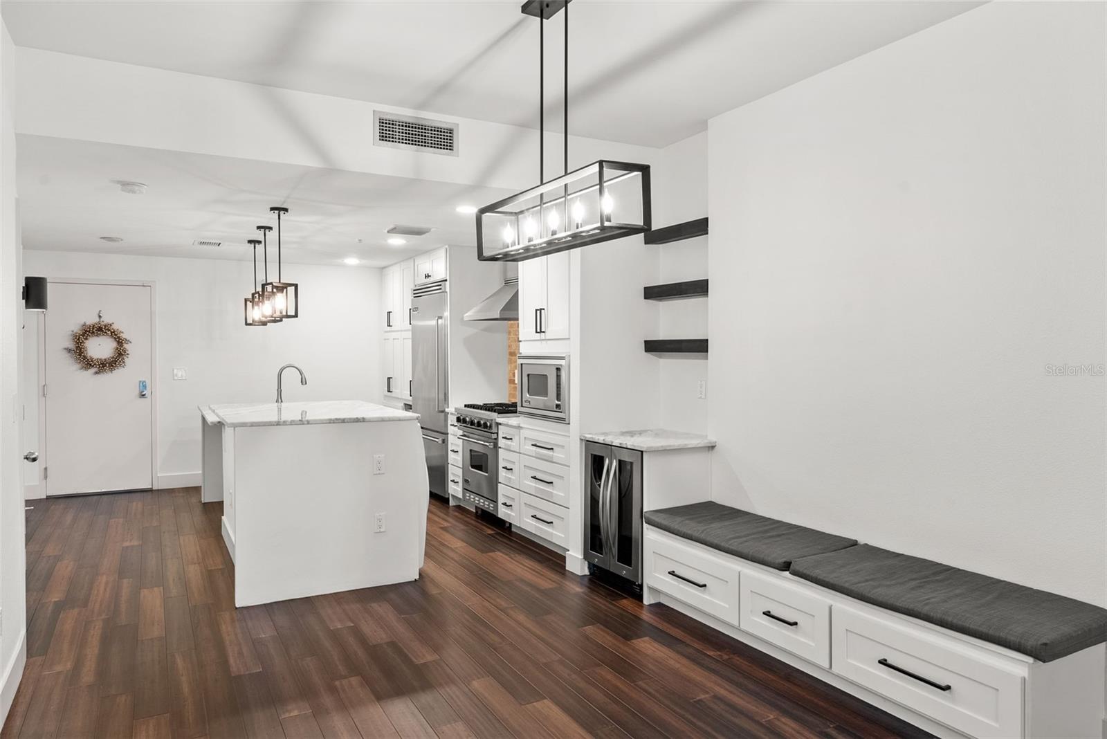 GRAND CENTRAL AT KENNEDY RESID - Residential