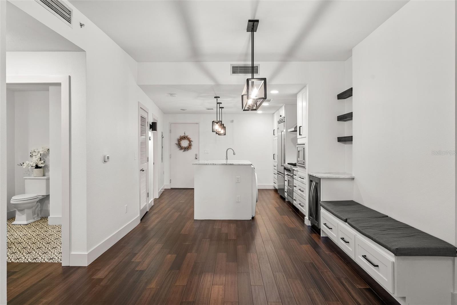 GRAND CENTRAL AT KENNEDY RESID - Residential