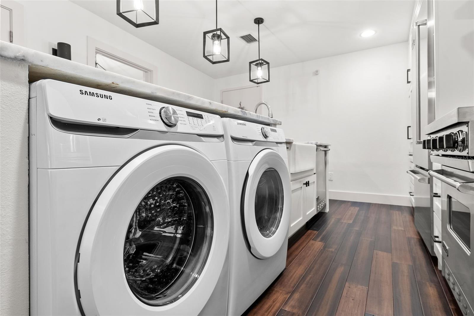 GRAND CENTRAL AT KENNEDY RESID - Residential