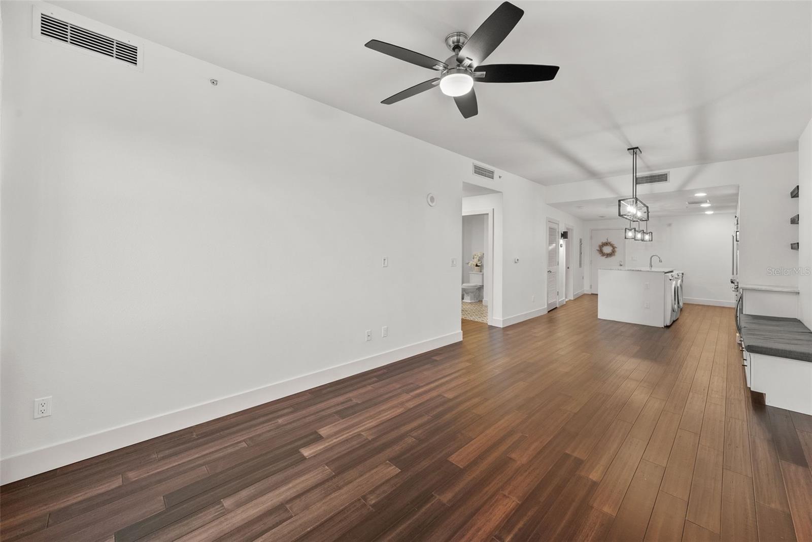 GRAND CENTRAL AT KENNEDY RESID - Residential