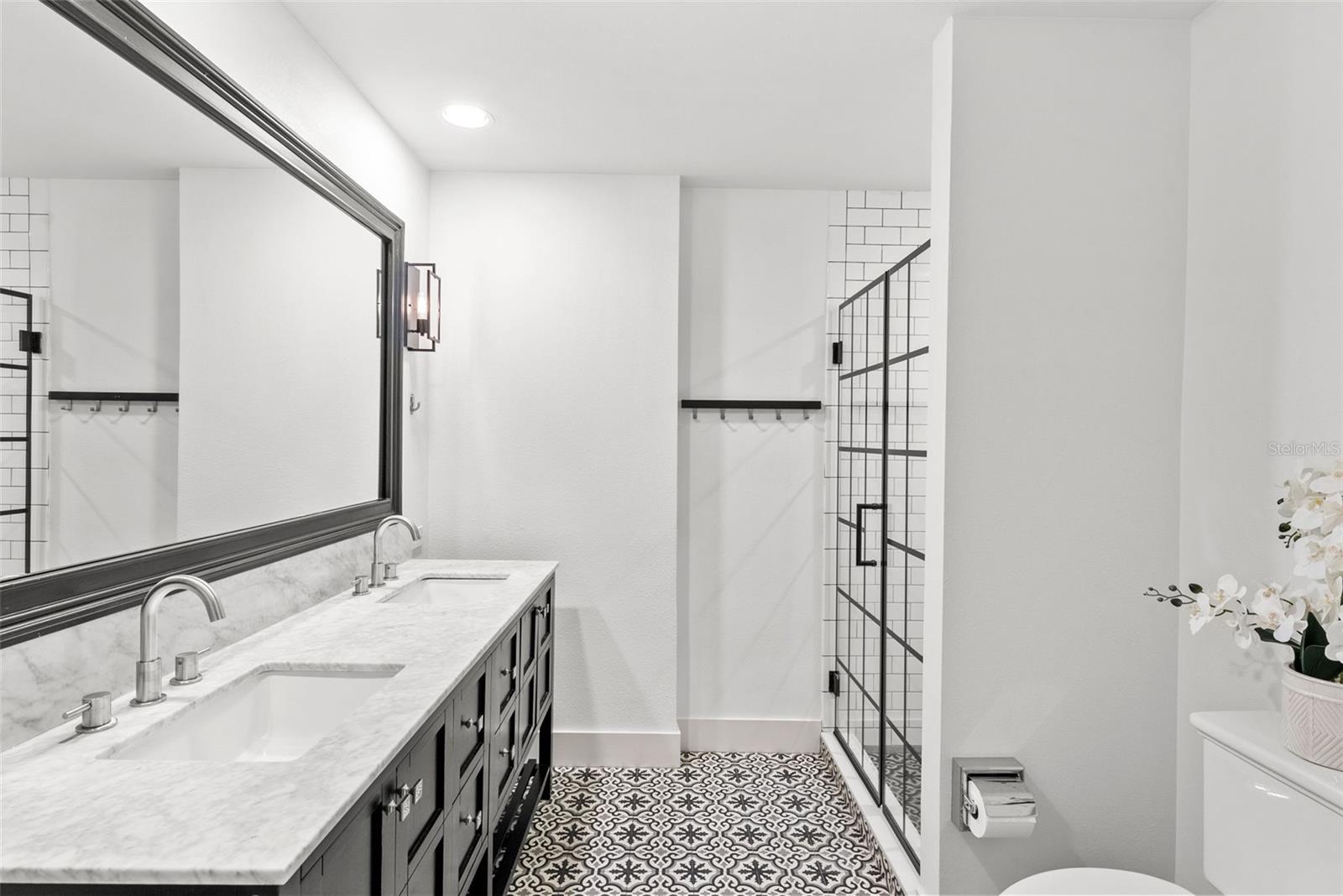 GRAND CENTRAL AT KENNEDY RESID - Residential