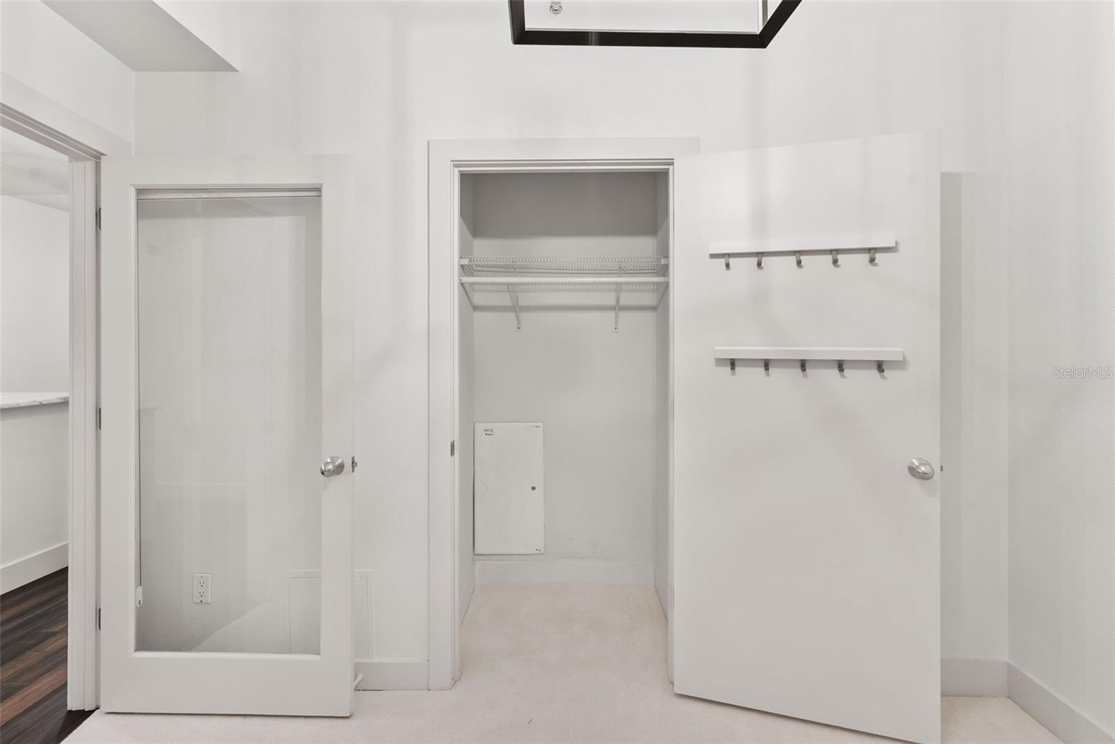 GRAND CENTRAL AT KENNEDY RESID - Residential