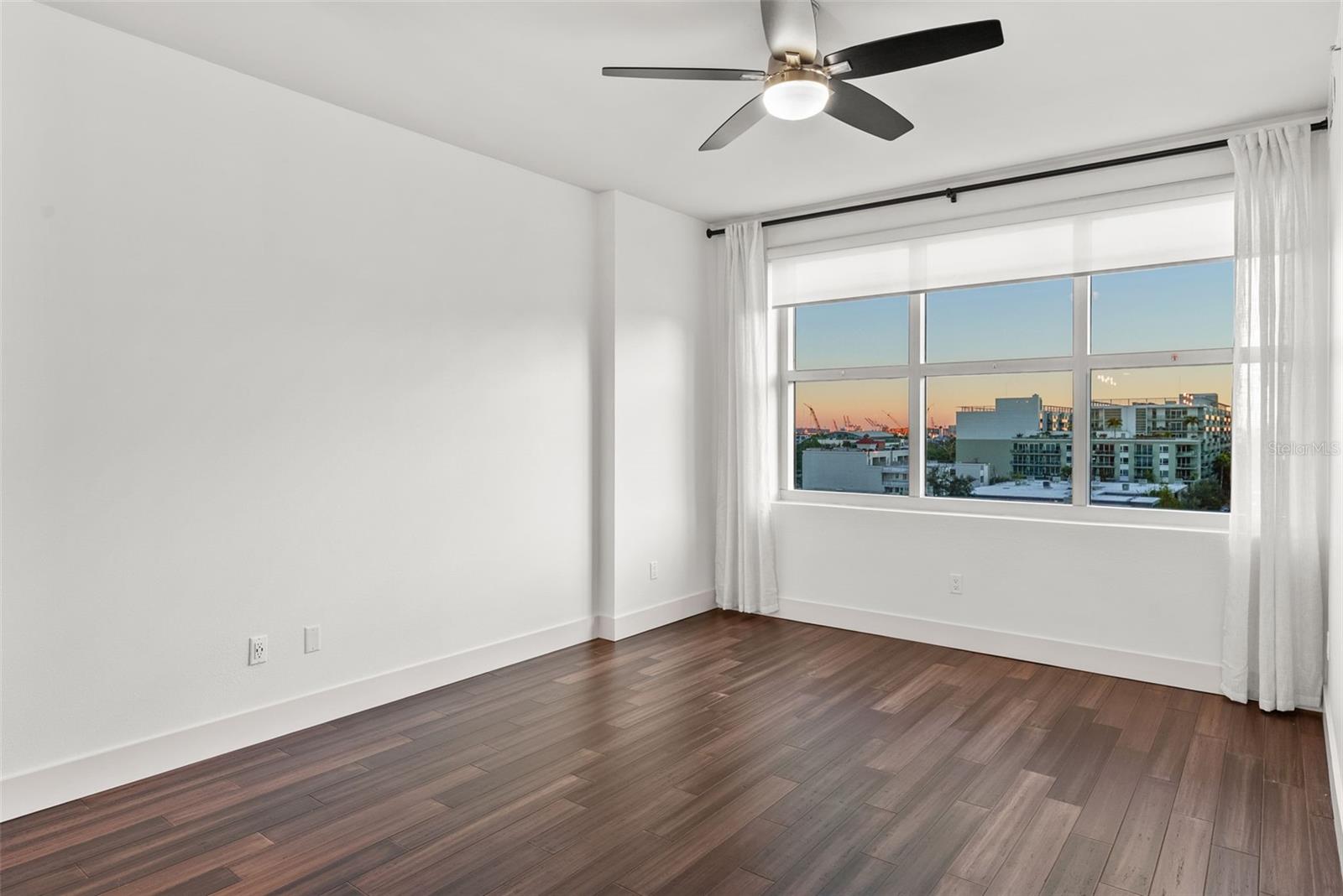 GRAND CENTRAL AT KENNEDY RESID - Residential