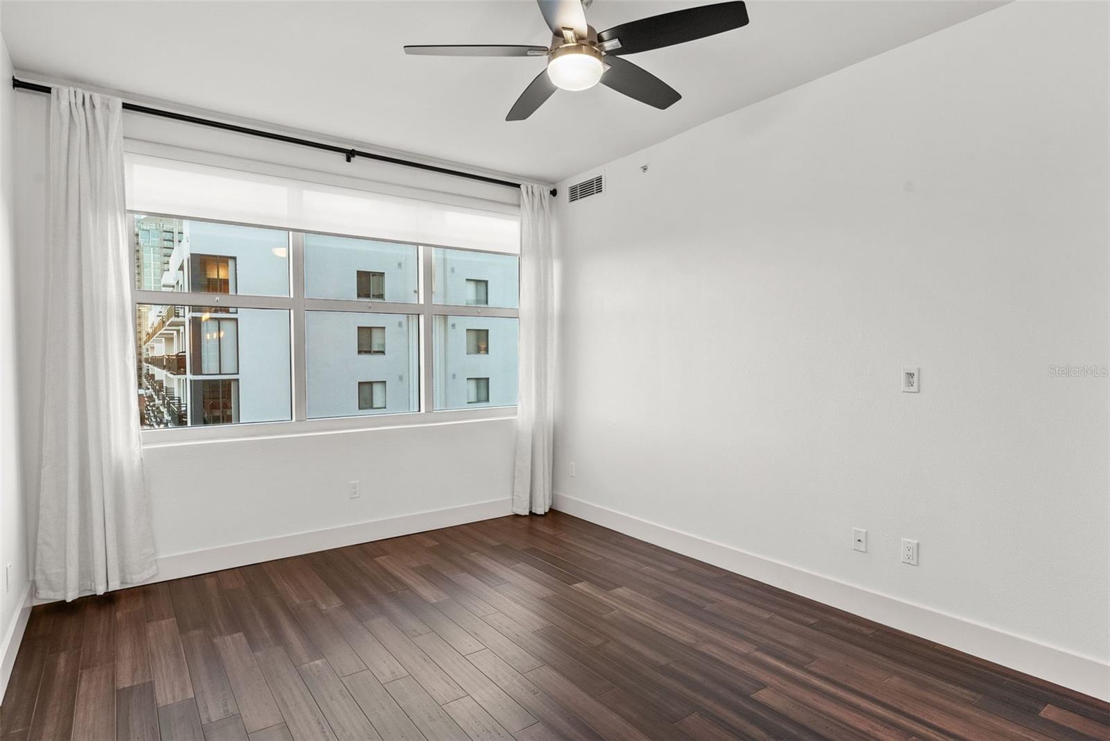 GRAND CENTRAL AT KENNEDY RESID - Residential