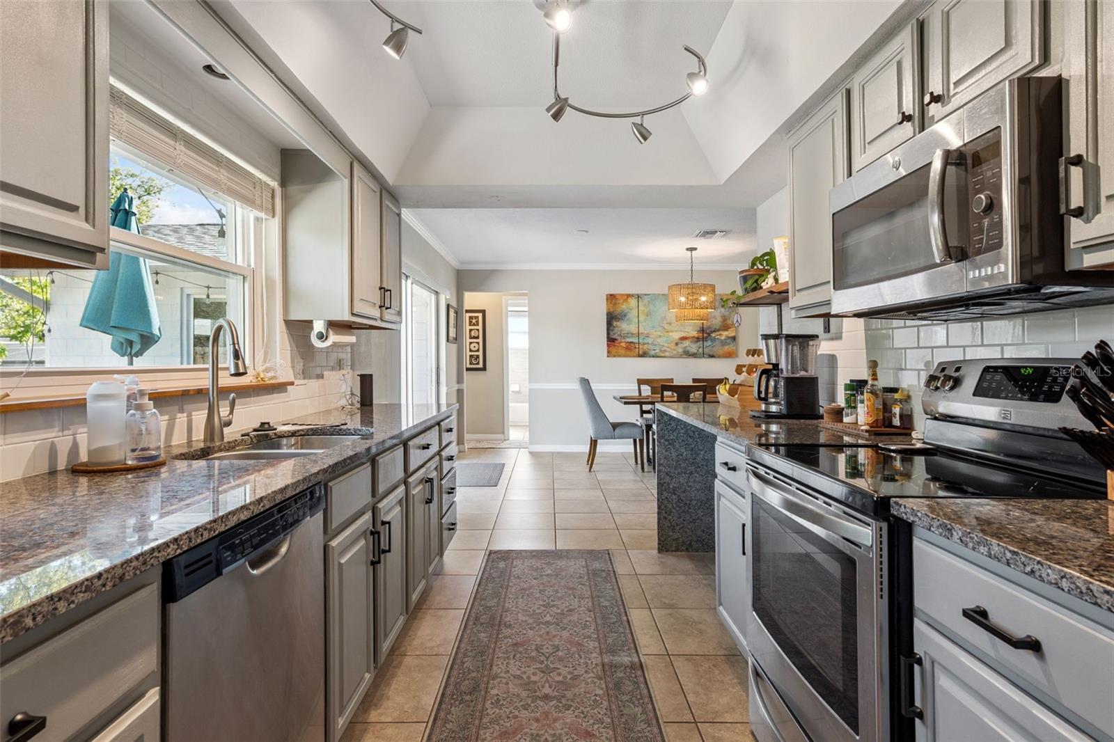 SPRING OAKS - Residential