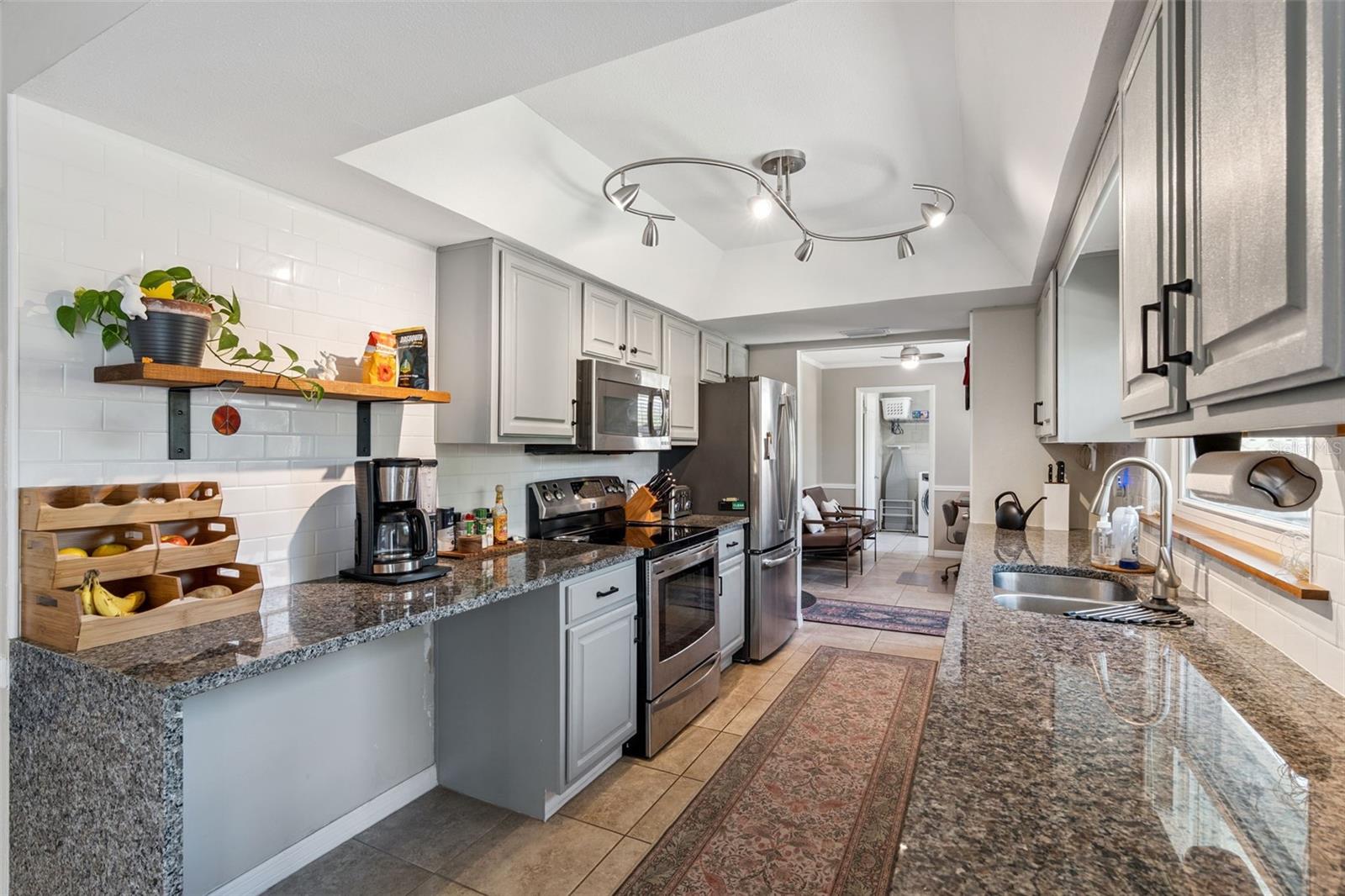 SPRING OAKS - Residential