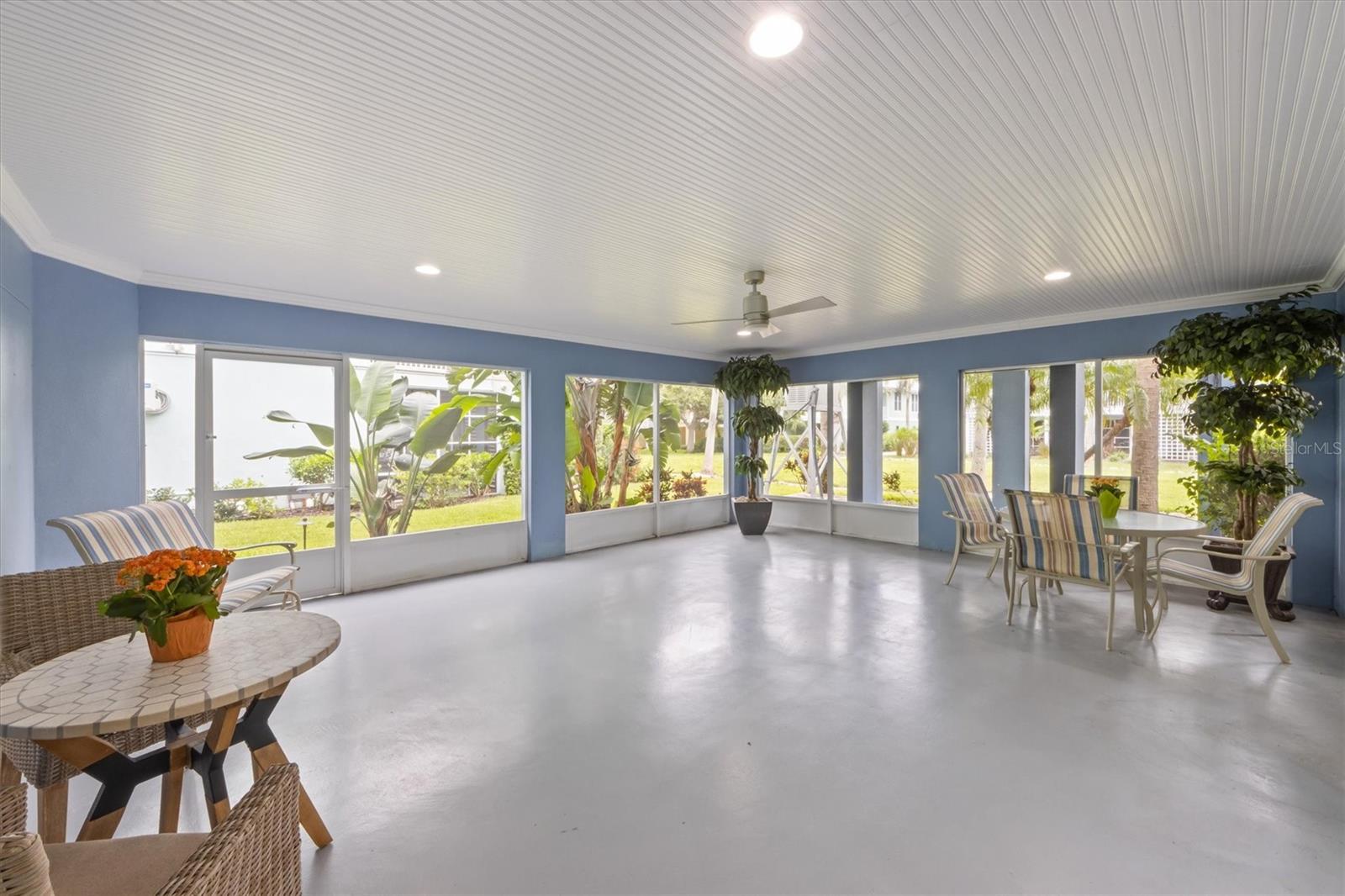 CONRAD BEACH - Residential
