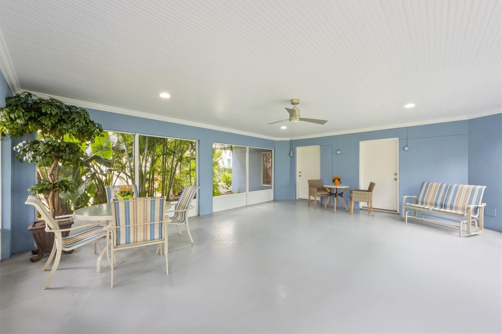 CONRAD BEACH - Residential