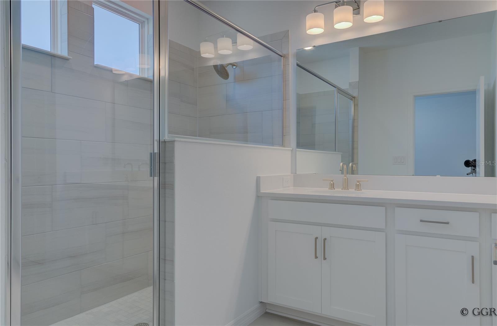 HARVEST/OVATION - Residential Lease