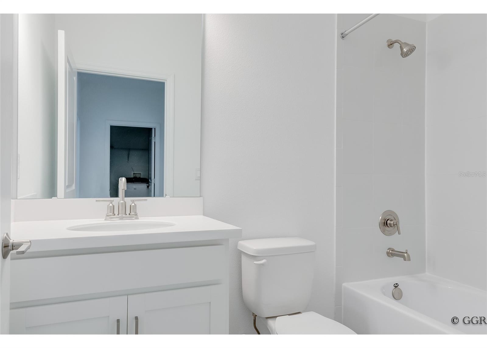 HARVEST/OVATION - Residential Lease