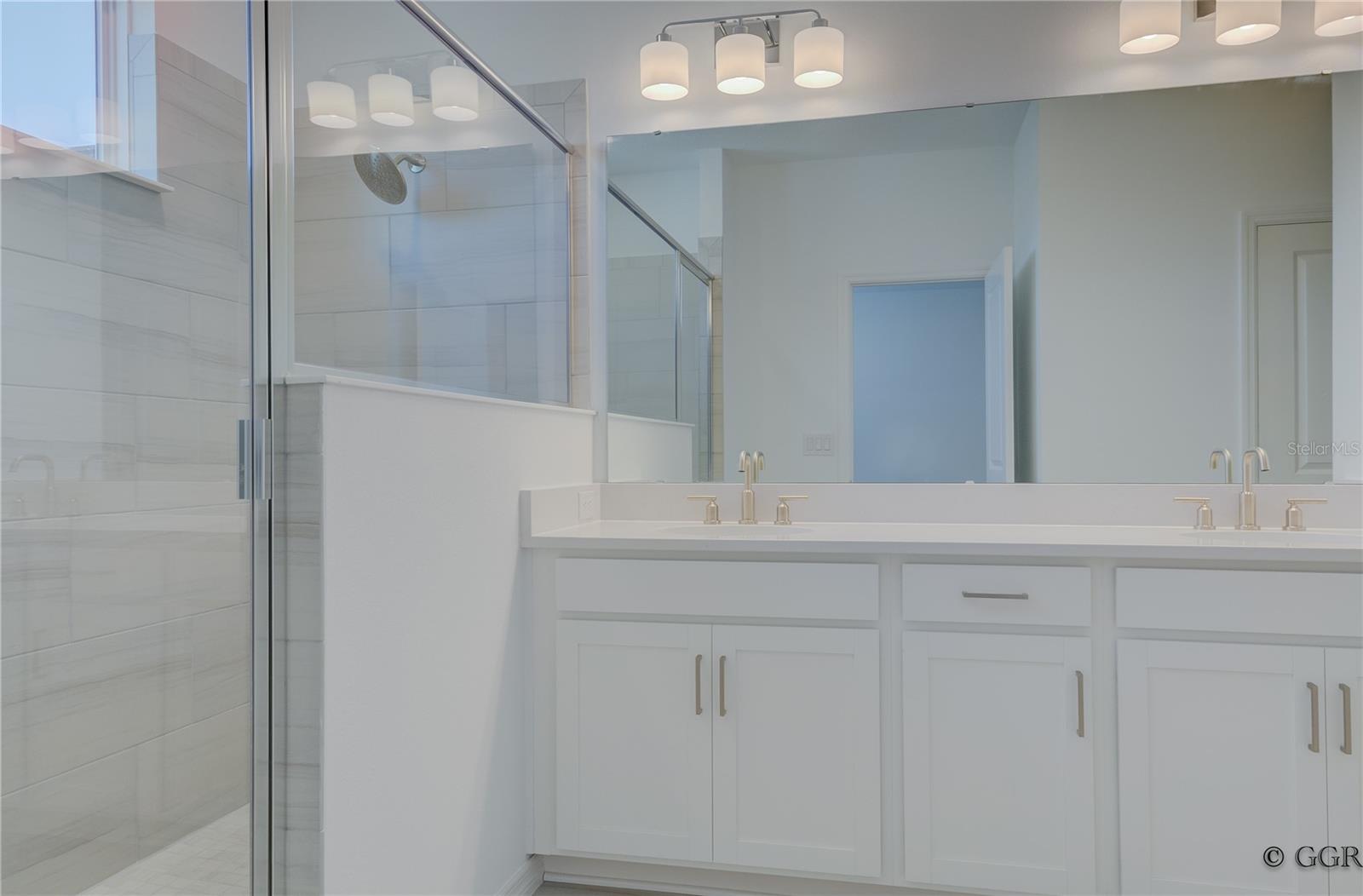 HARVEST/OVATION - Residential Lease