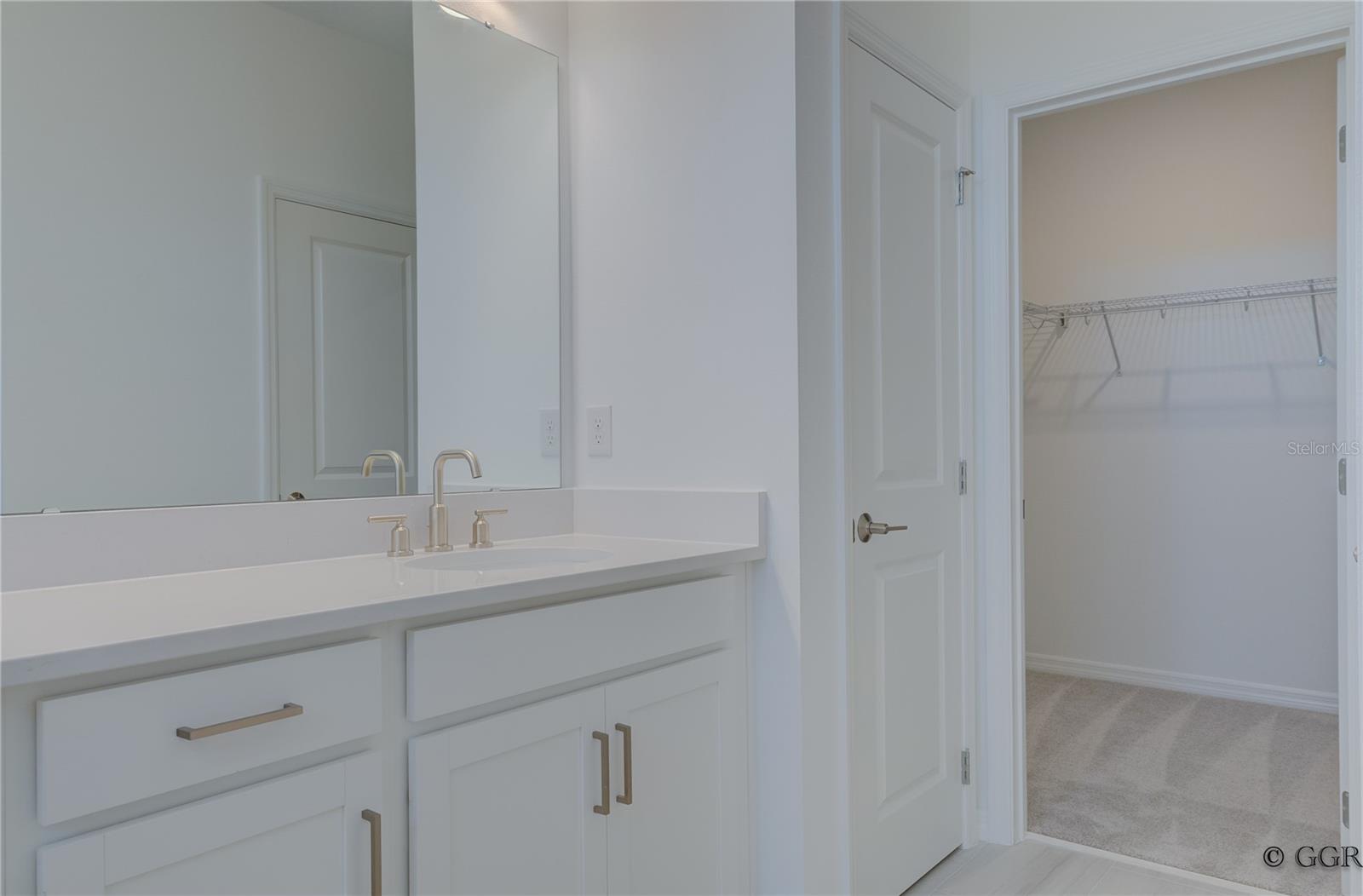 HARVEST/OVATION - Residential Lease