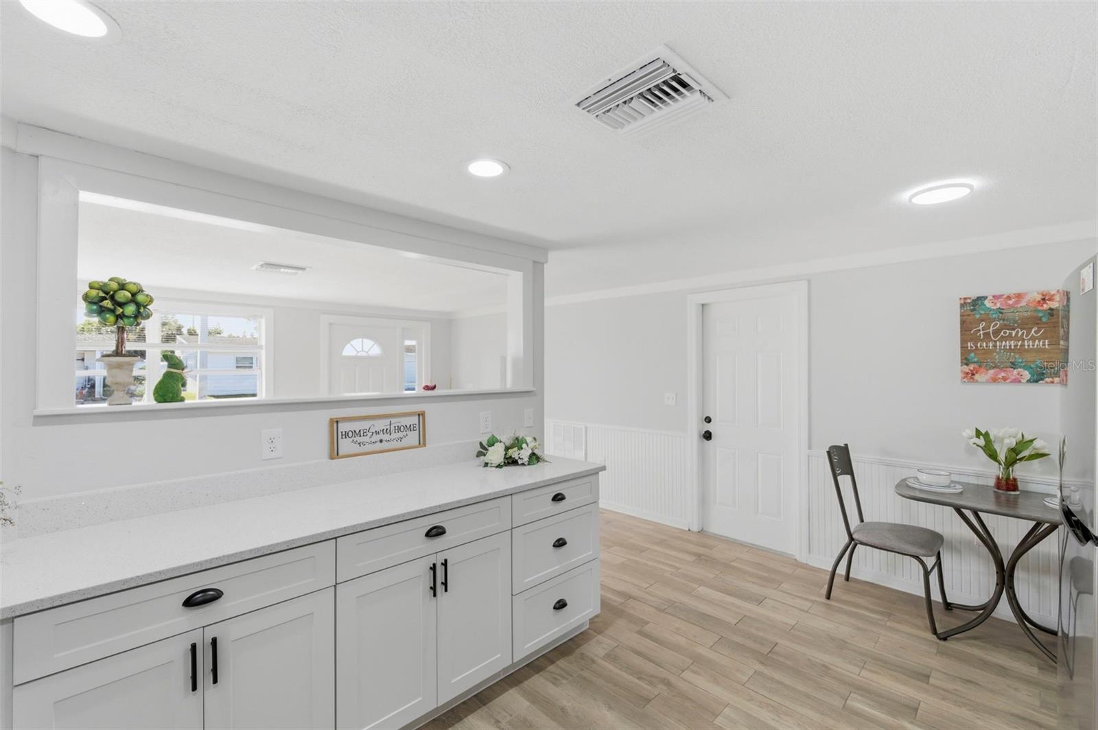 HOLIDAY HILLS - Residential