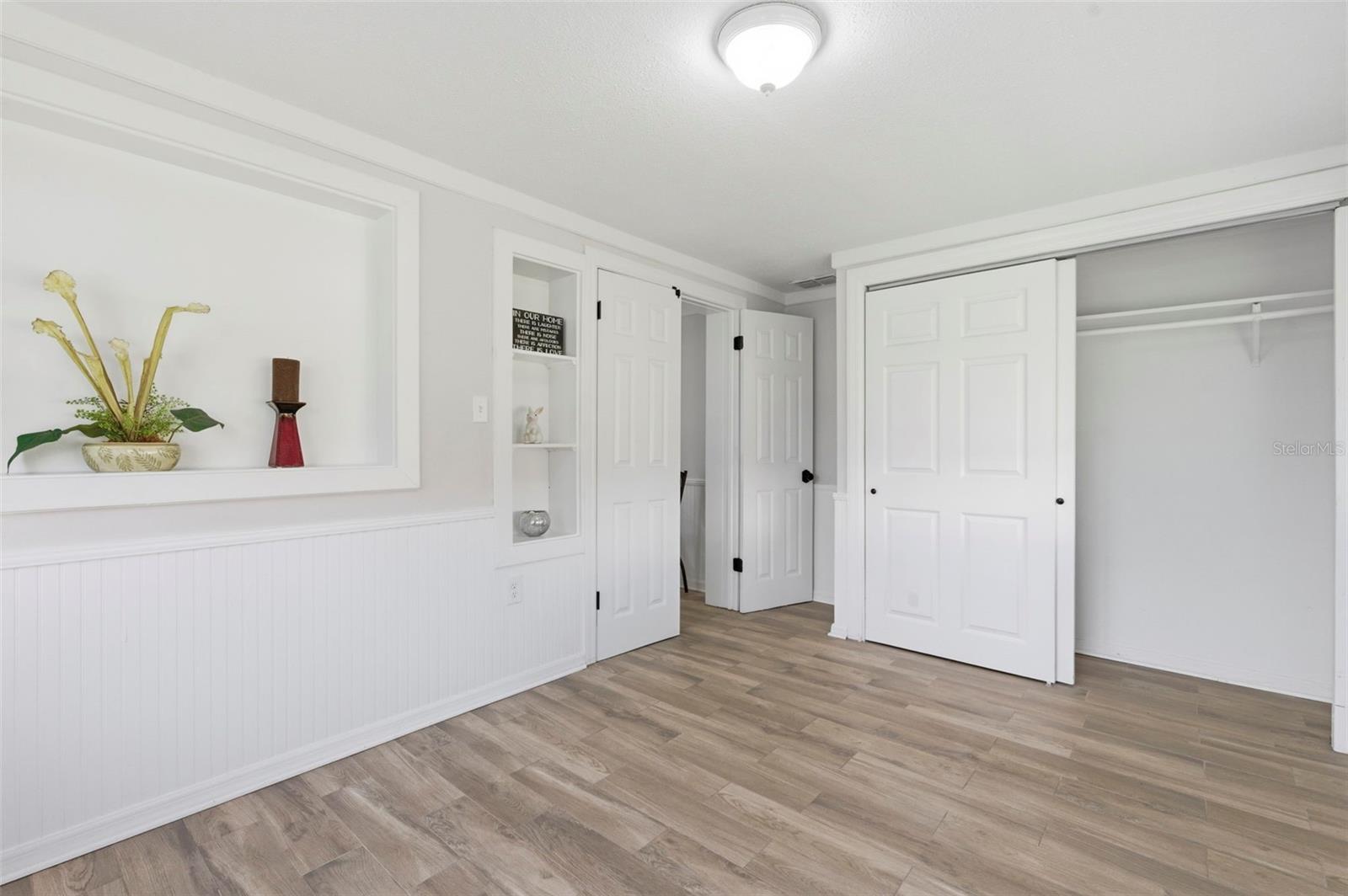 HOLIDAY HILLS - Residential