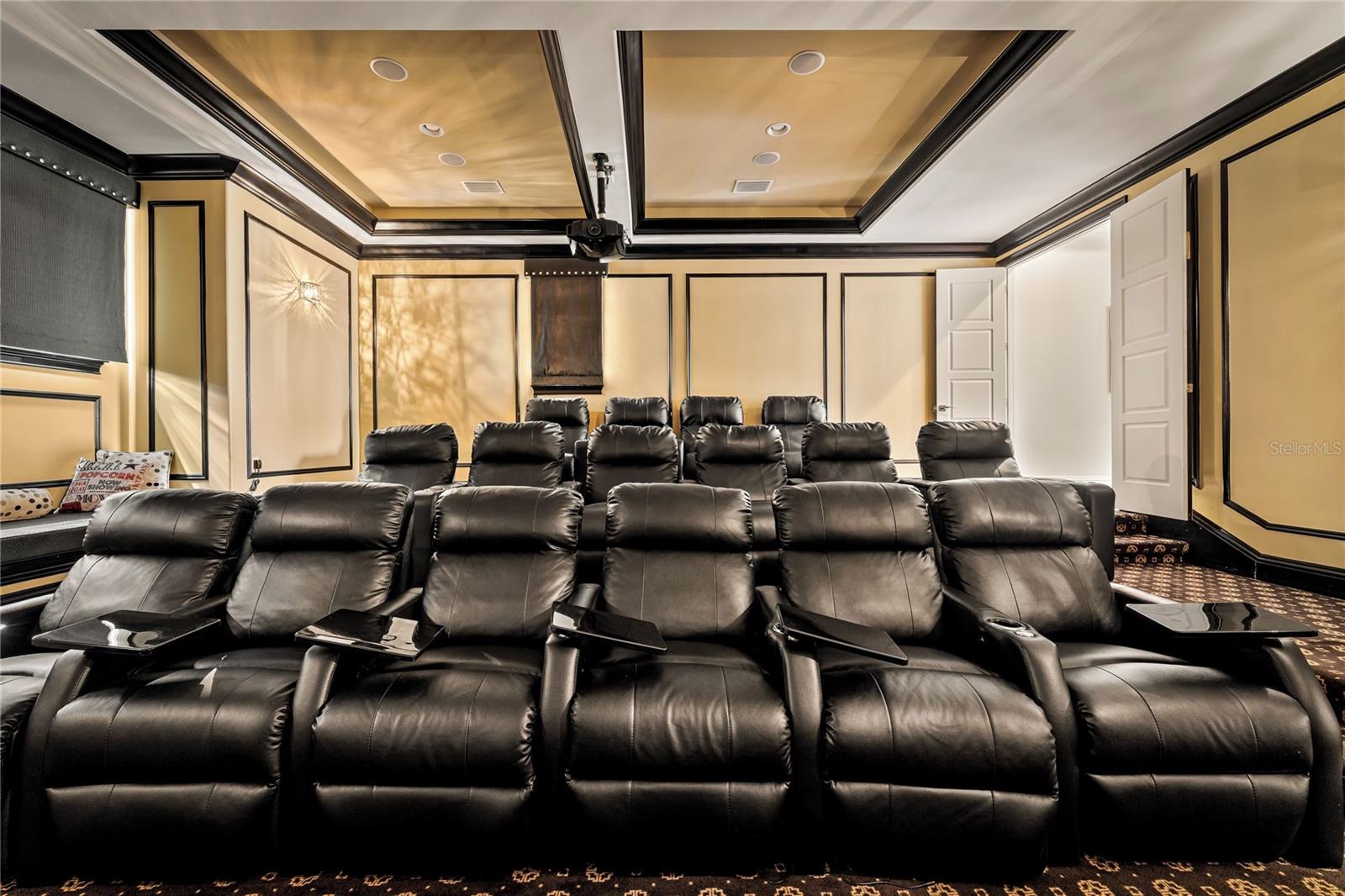 REUNION WEST VLGS NORTH - Residential