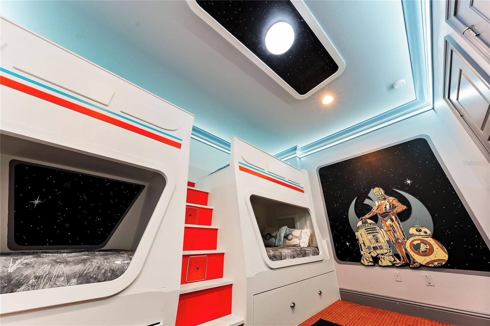 REUNION WEST VLGS NORTH - Residential