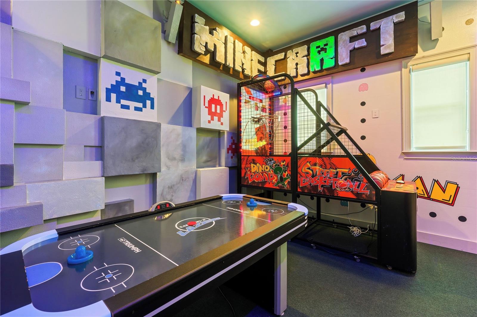 REUNION WEST VLGS NORTH - Residential