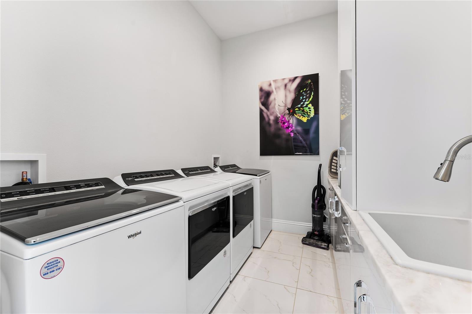 REUNION WEST VLGS NORTH - Residential