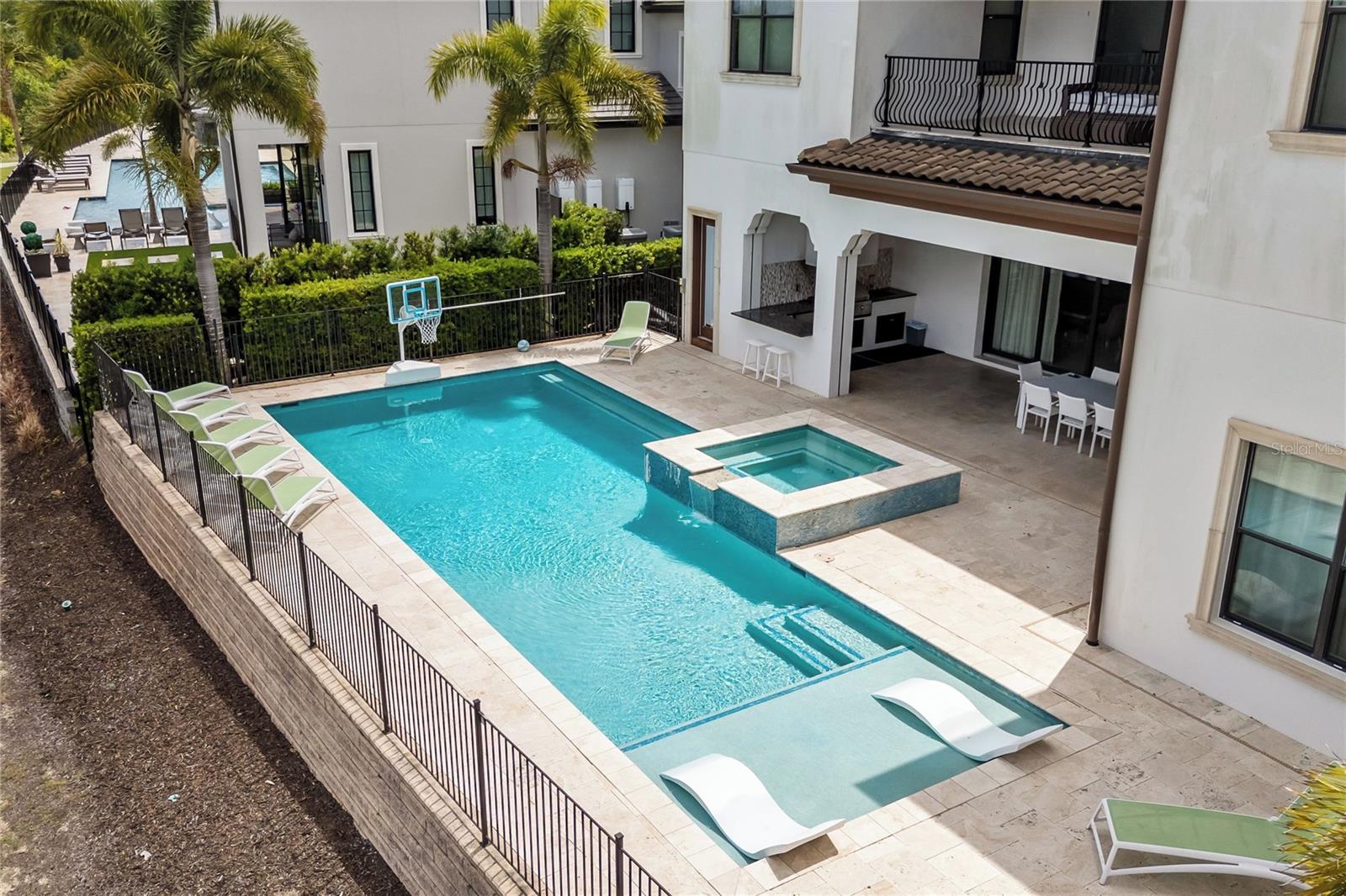 REUNION WEST VLGS NORTH - Residential