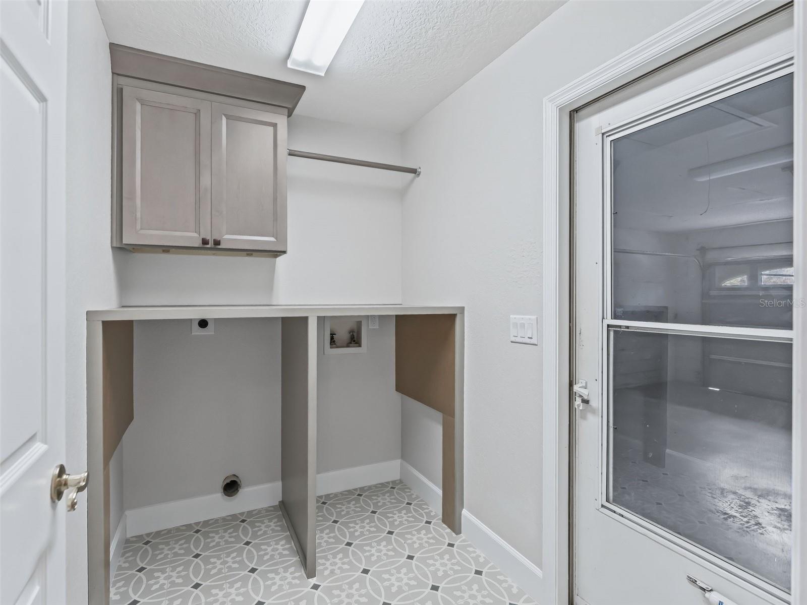 FINISH LINE - Residential