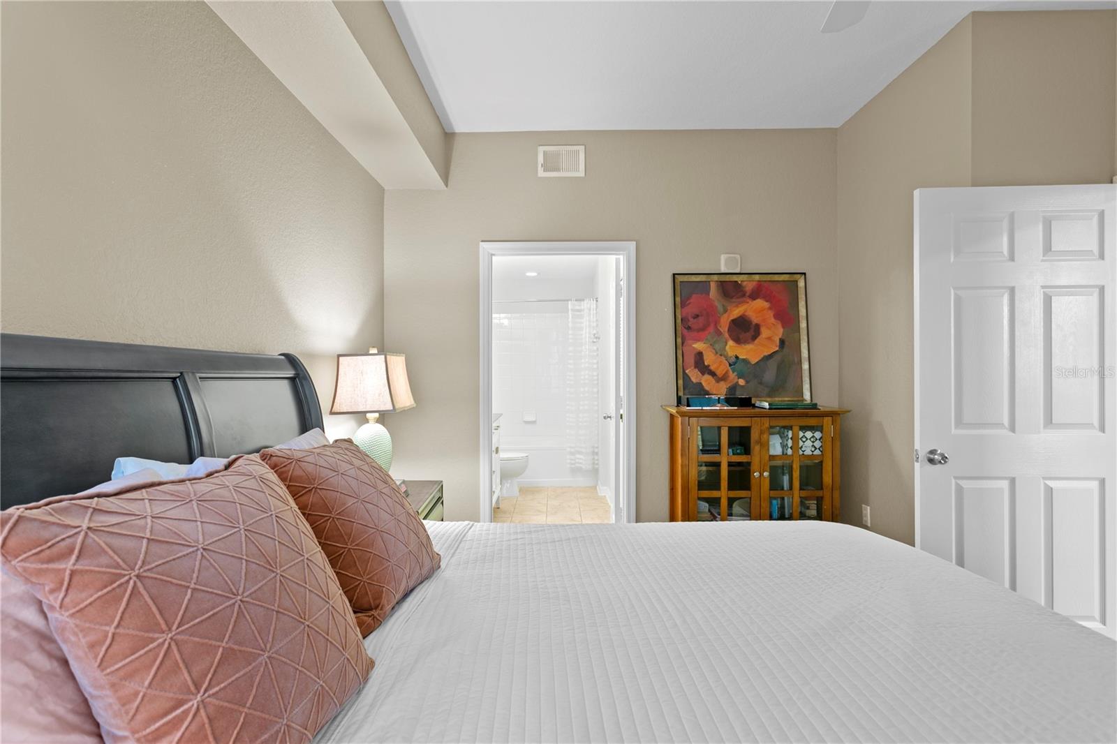 PARKCREST HARBOUR ISLAND CONDO - Residential