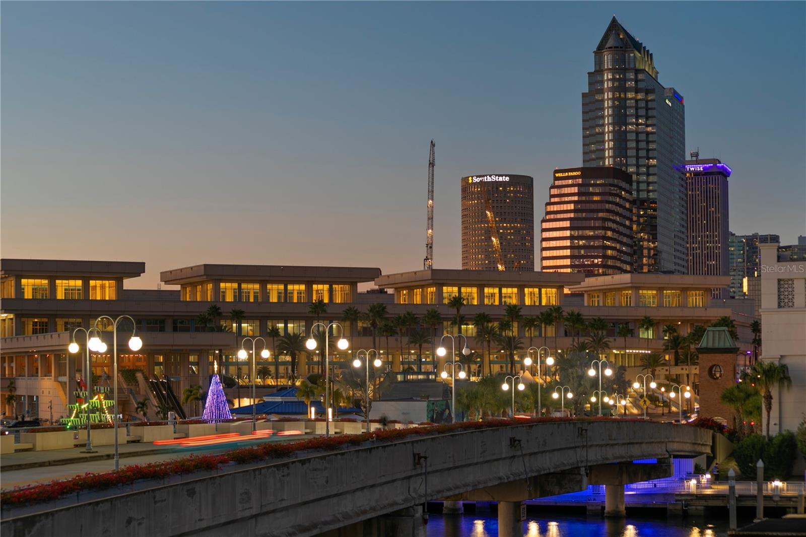 PARKCREST HARBOUR ISLAND CONDO - Residential