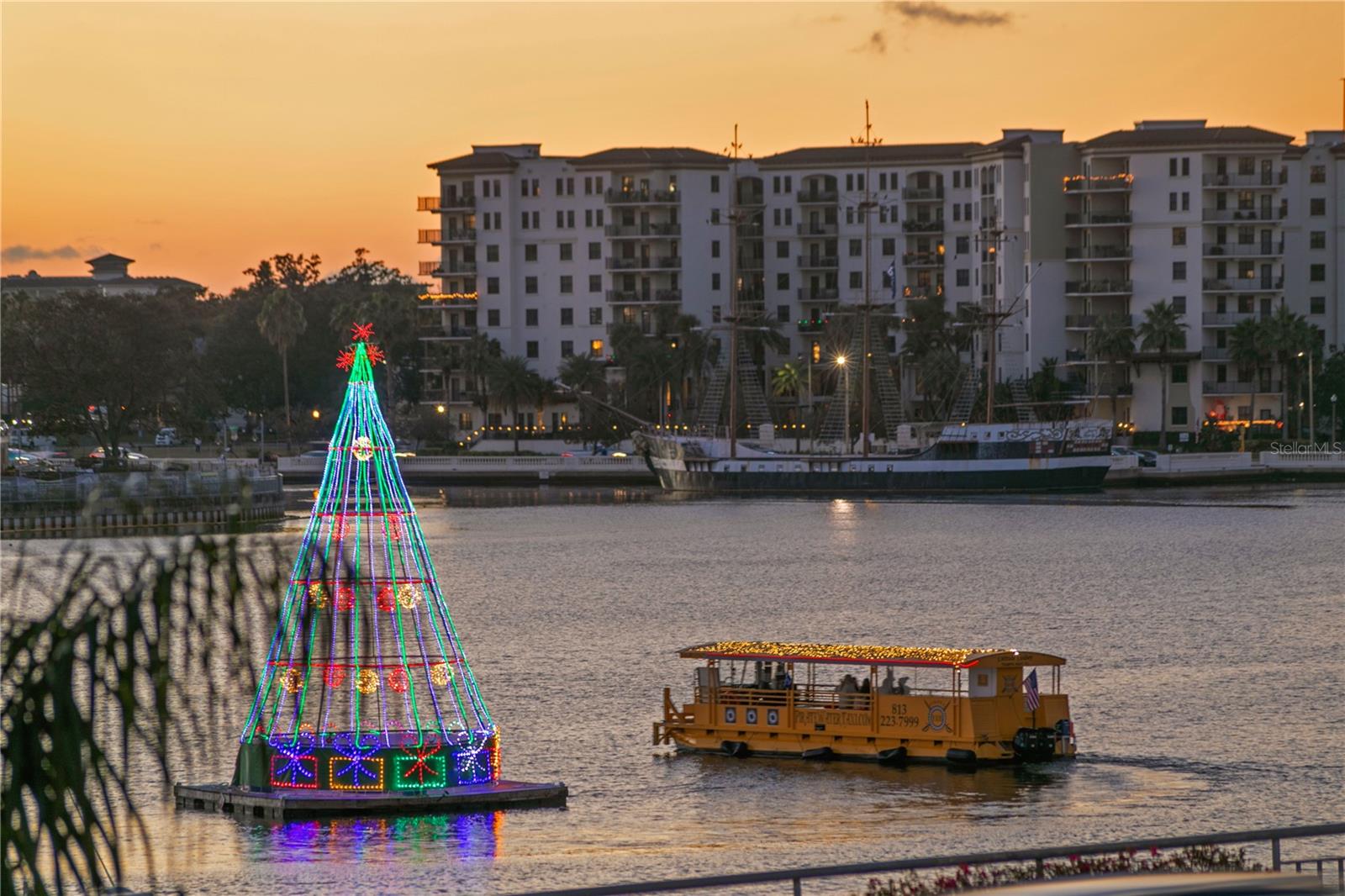 PARKCREST HARBOUR ISLAND CONDO - Residential