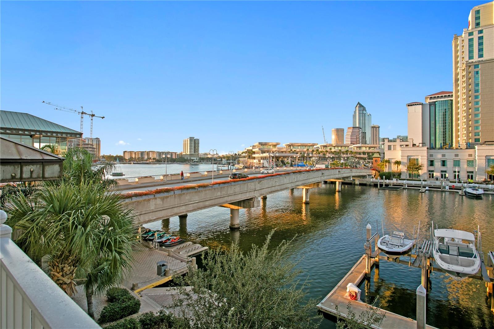 PARKCREST HARBOUR ISLAND CONDO - Residential