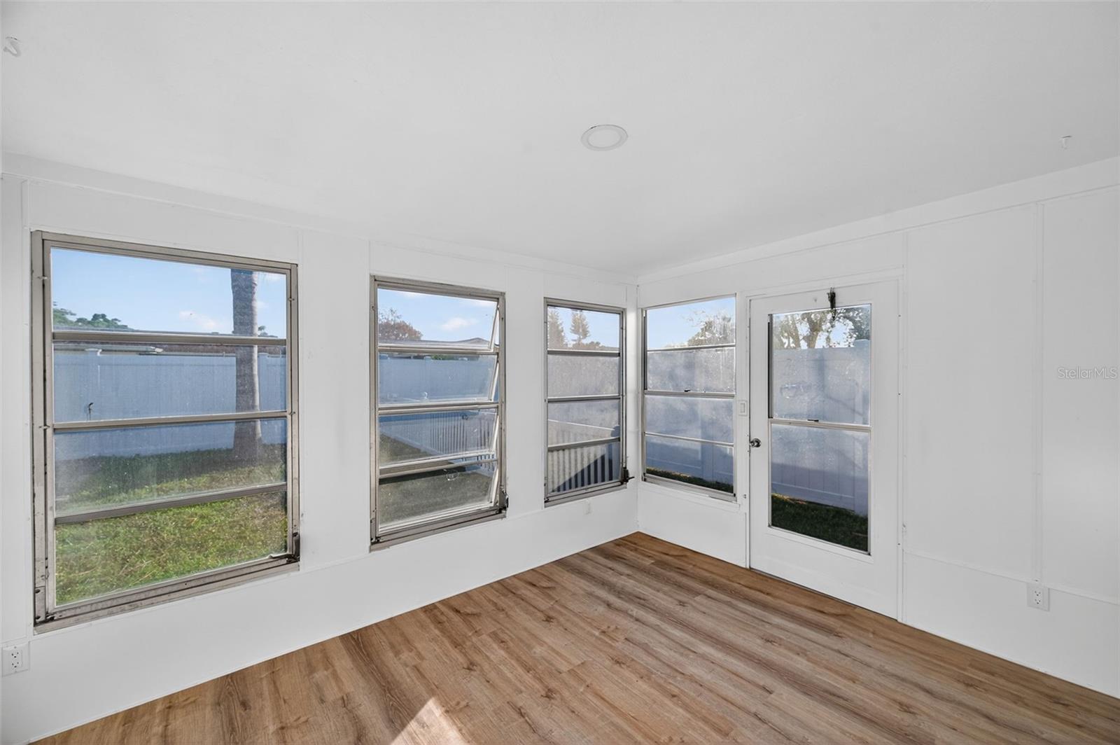 HOLIDAY LAKE ESTATES - Residential