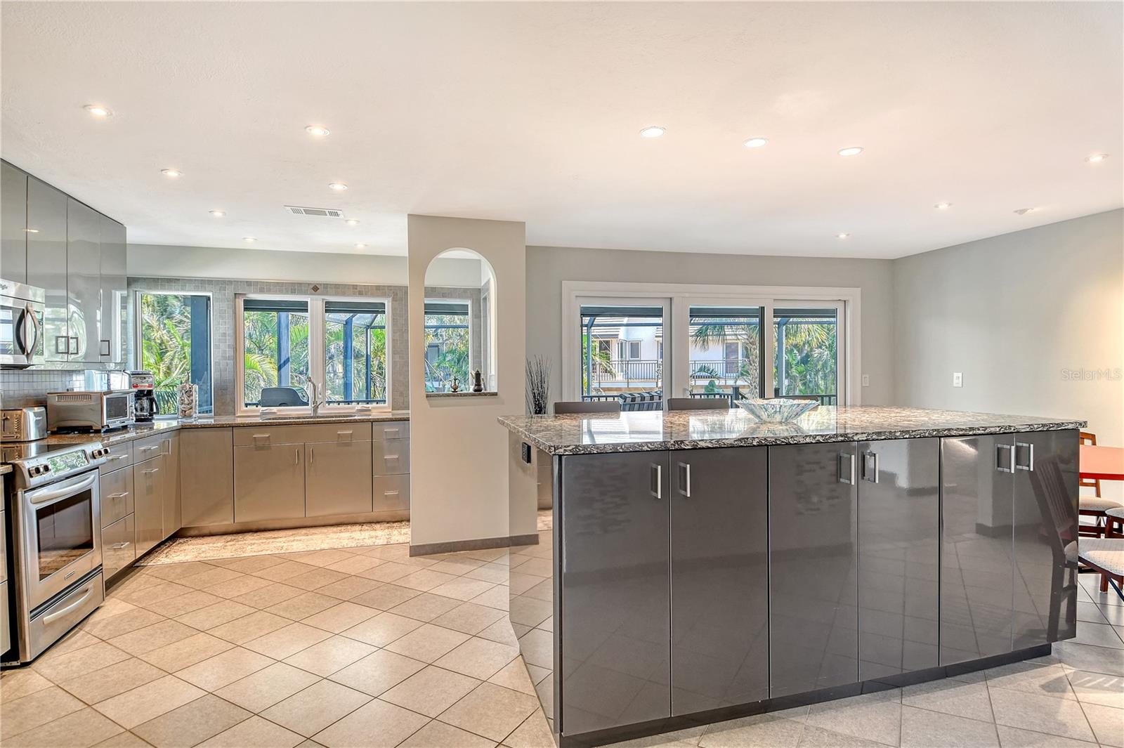 BAY ISLES - Residential