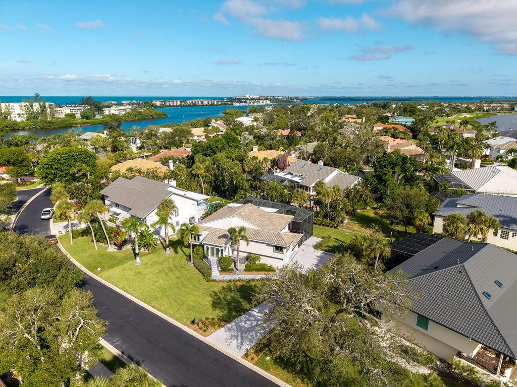 BAY ISLES - Residential