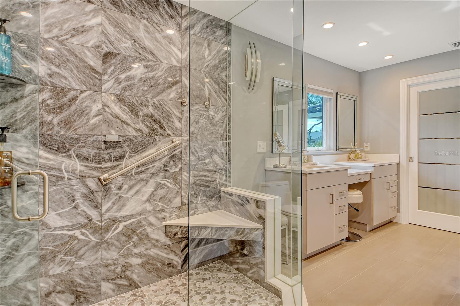 BAY ISLES - Residential