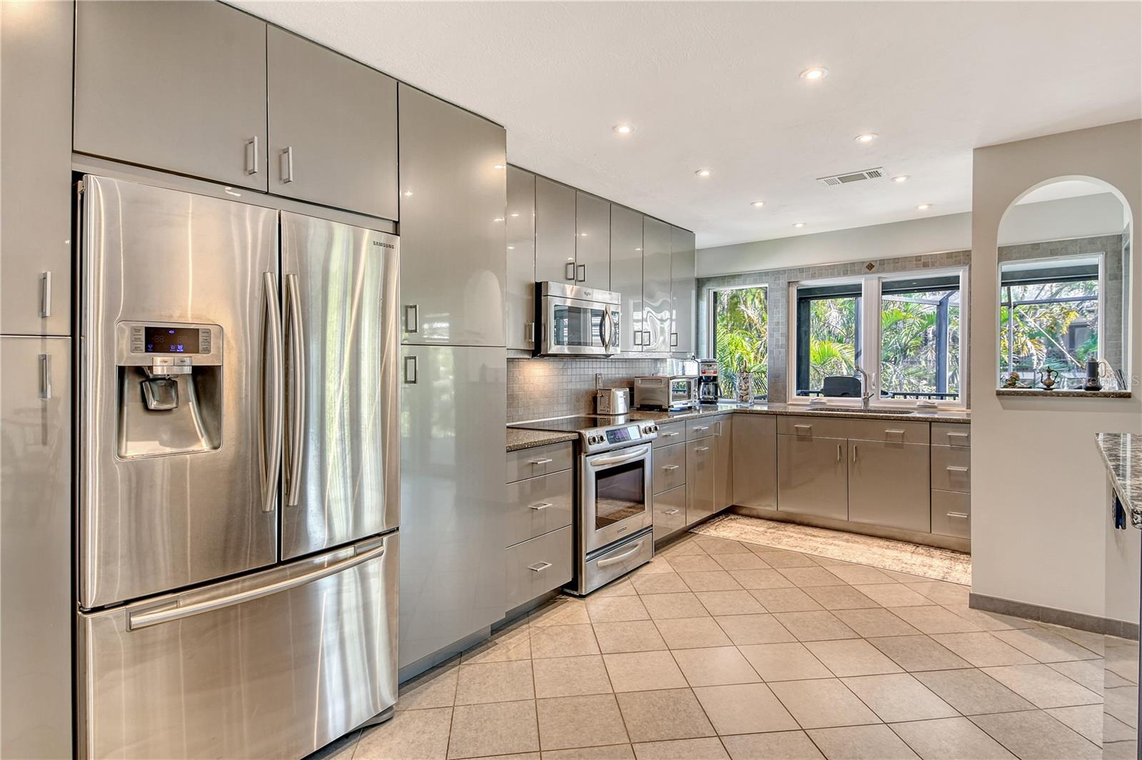 BAY ISLES - Residential