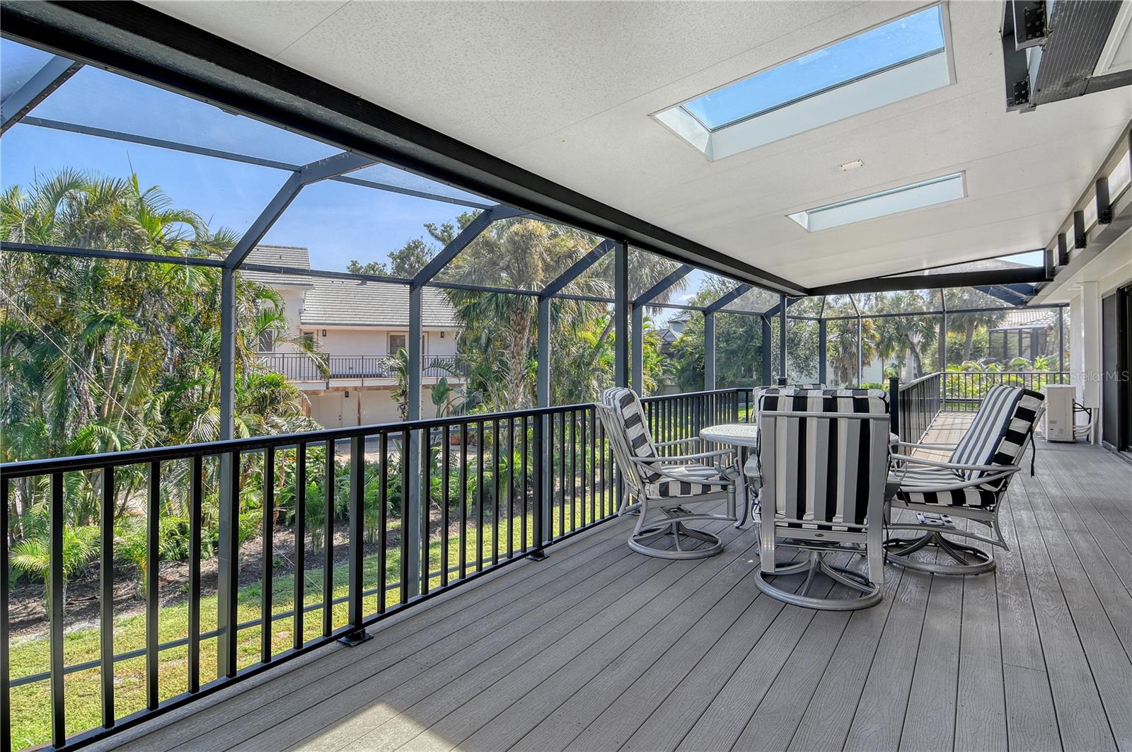 BAY ISLES - Residential