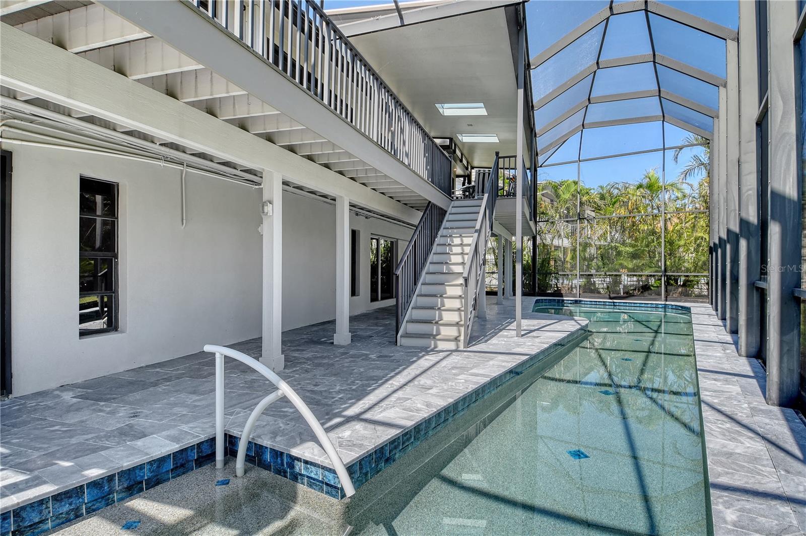 BAY ISLES - Residential