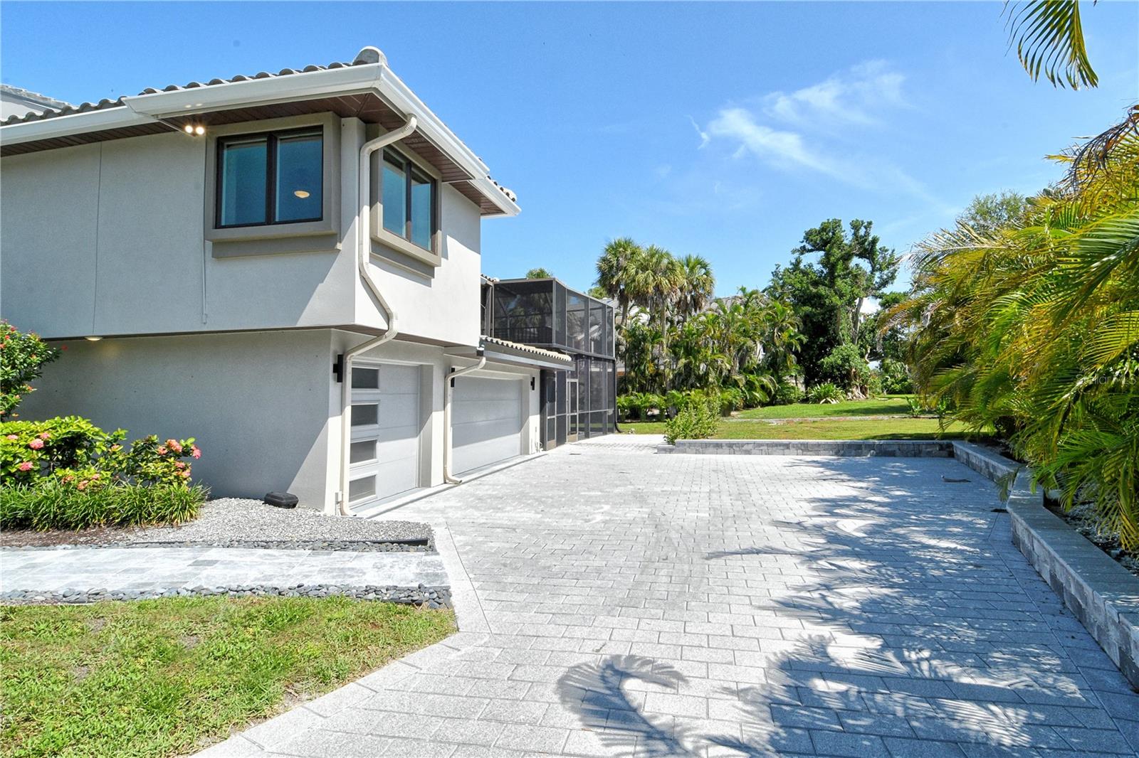 BAY ISLES - Residential