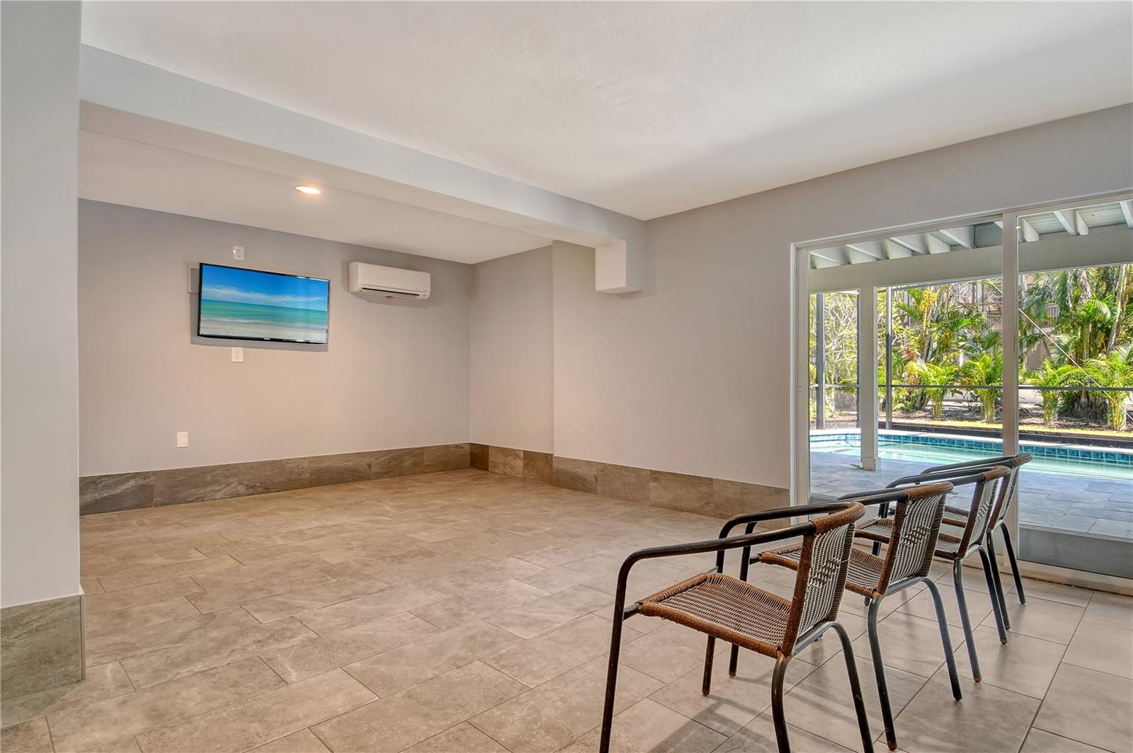 BAY ISLES - Residential