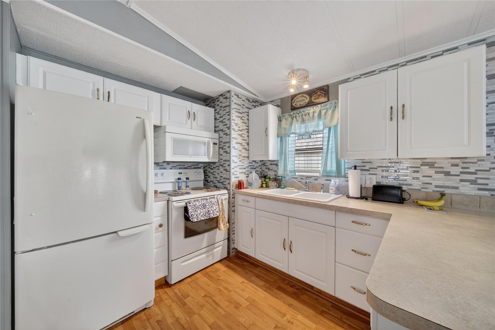 WEST VIEW RIDGE RESORTS INC - Residential