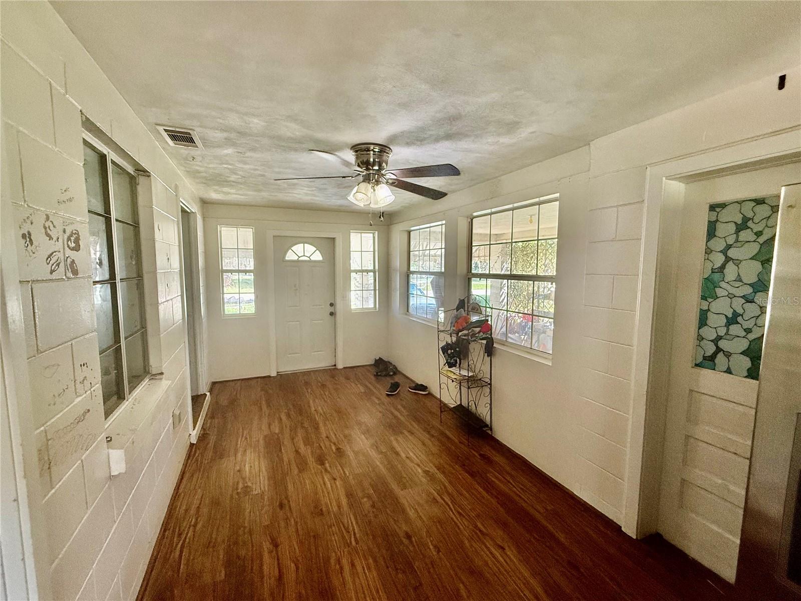 255 VALENCIA ROAD