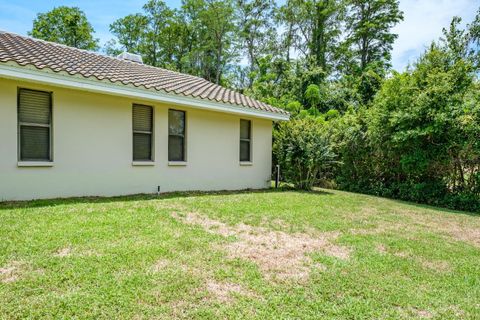 A home in PALM HARBOR