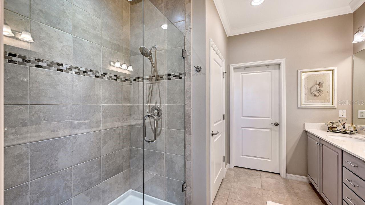 SARASOTA NATIONAL - Residential