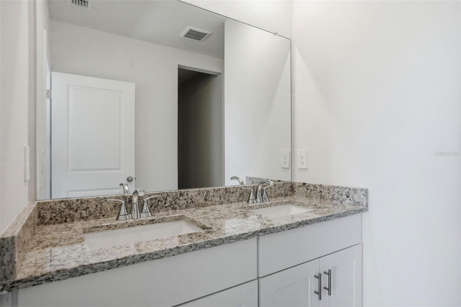 LEYLAND PRESERVE - Residential