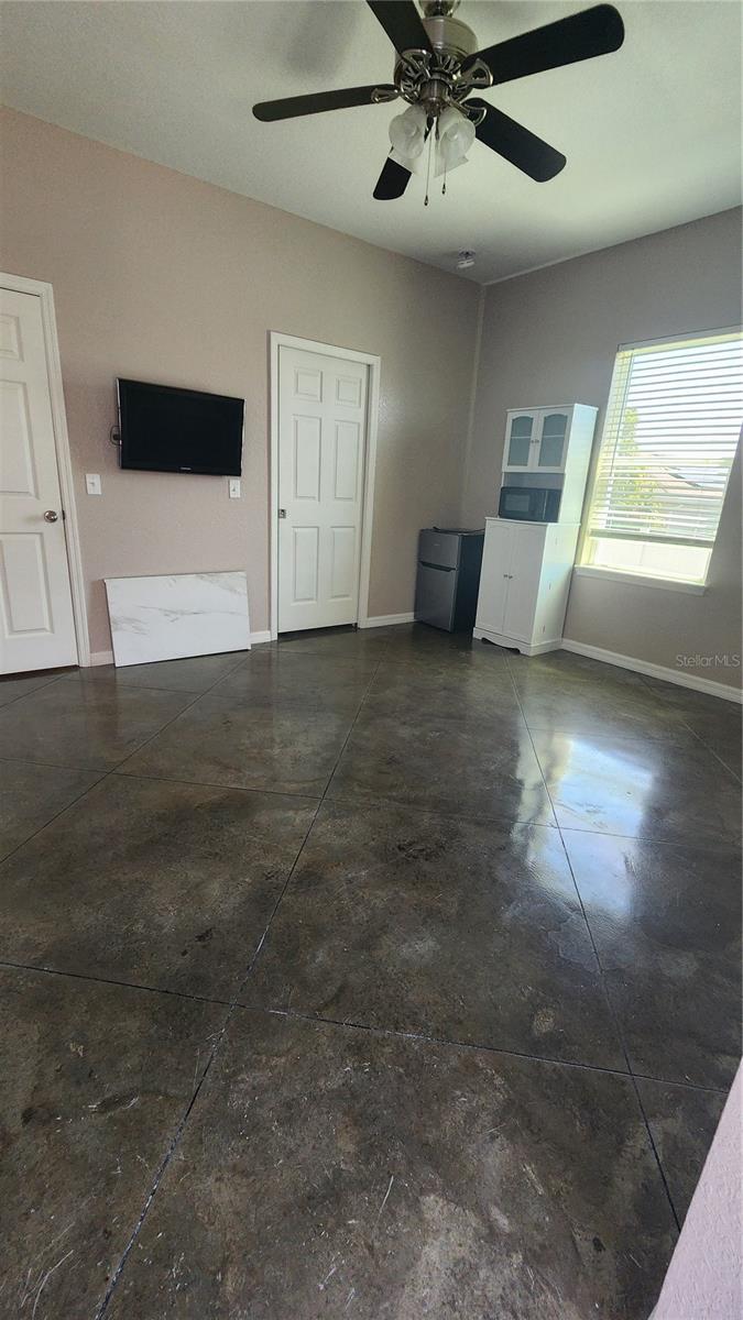 WHISPERING TRAILS PH 02 - Residential Lease